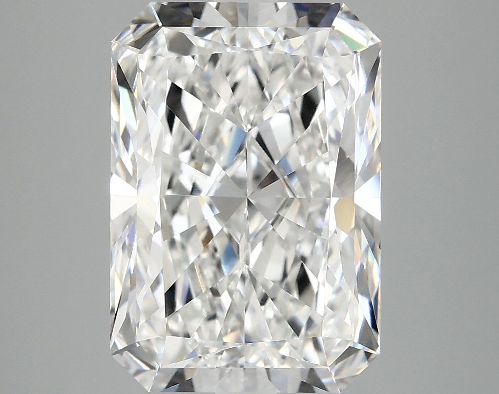 4.90 ct. radiant Lab Grown Diamond front image