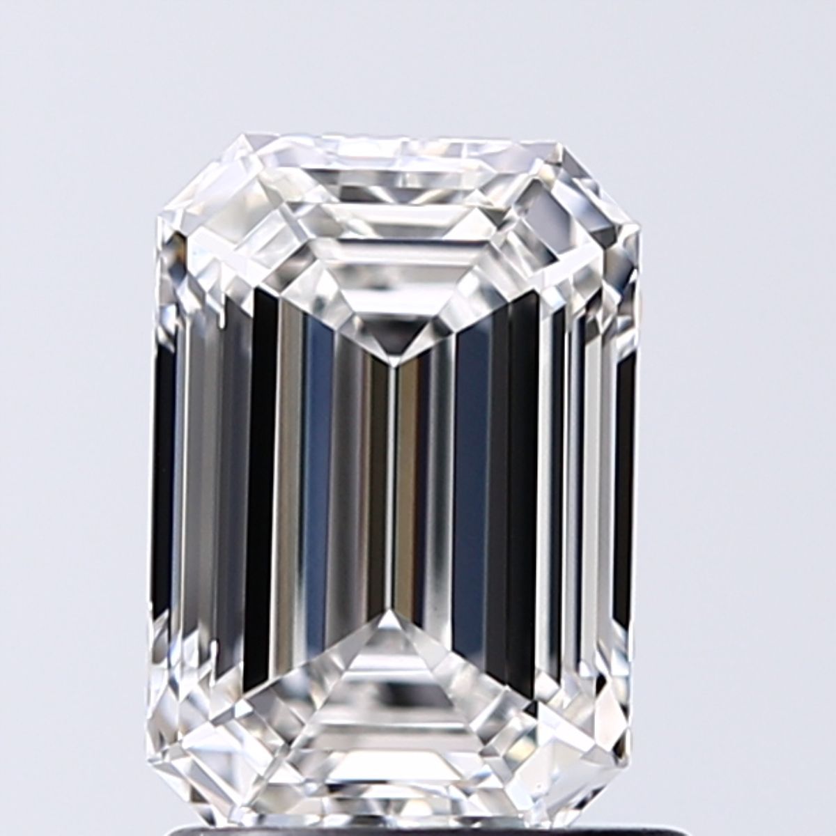 1.21 ct. emerald Lab Grown Diamond front image