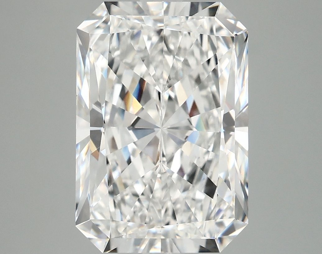 4.82 ct. radiant Lab Grown Diamond front image