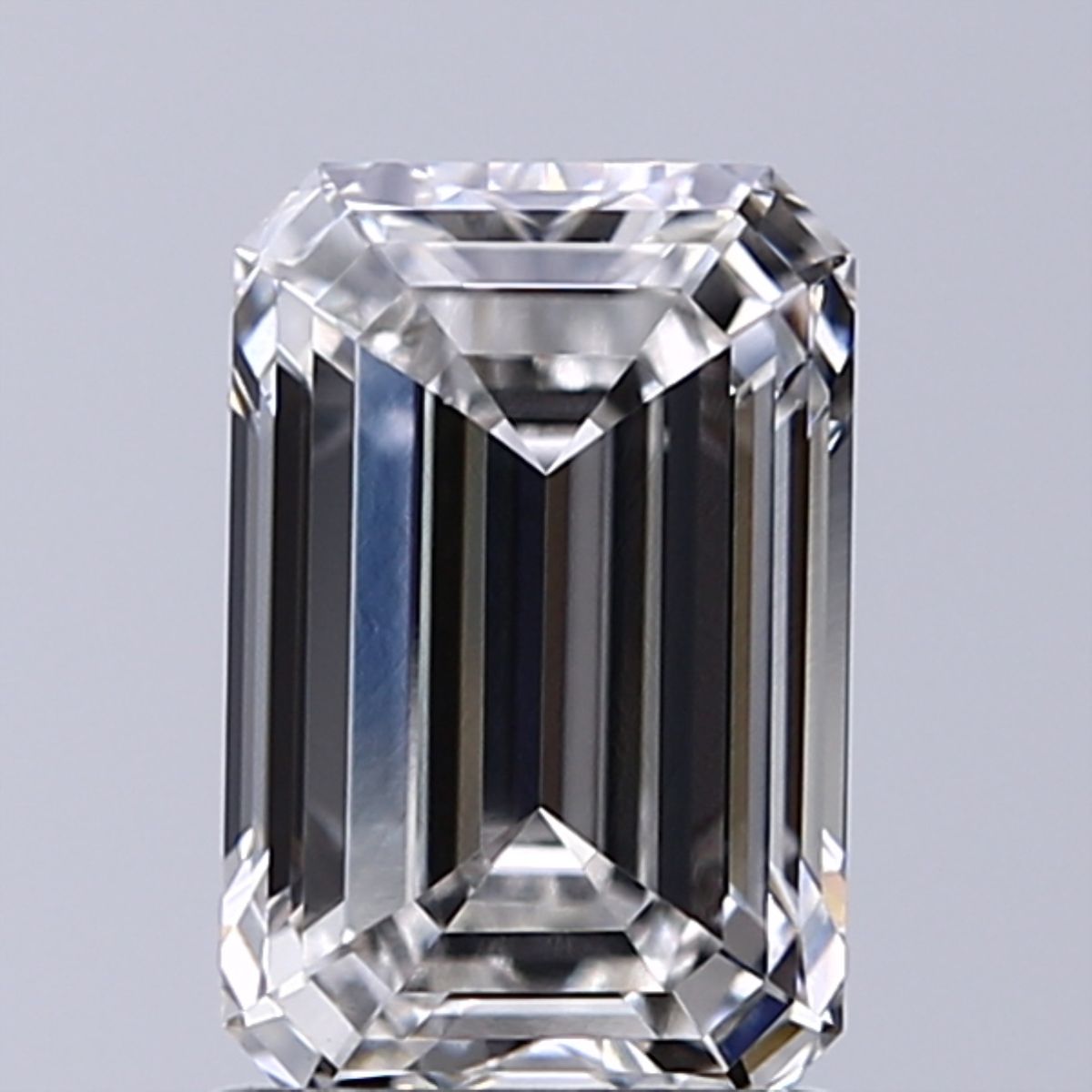 1.53 ct. emerald Lab Grown Diamond front image
