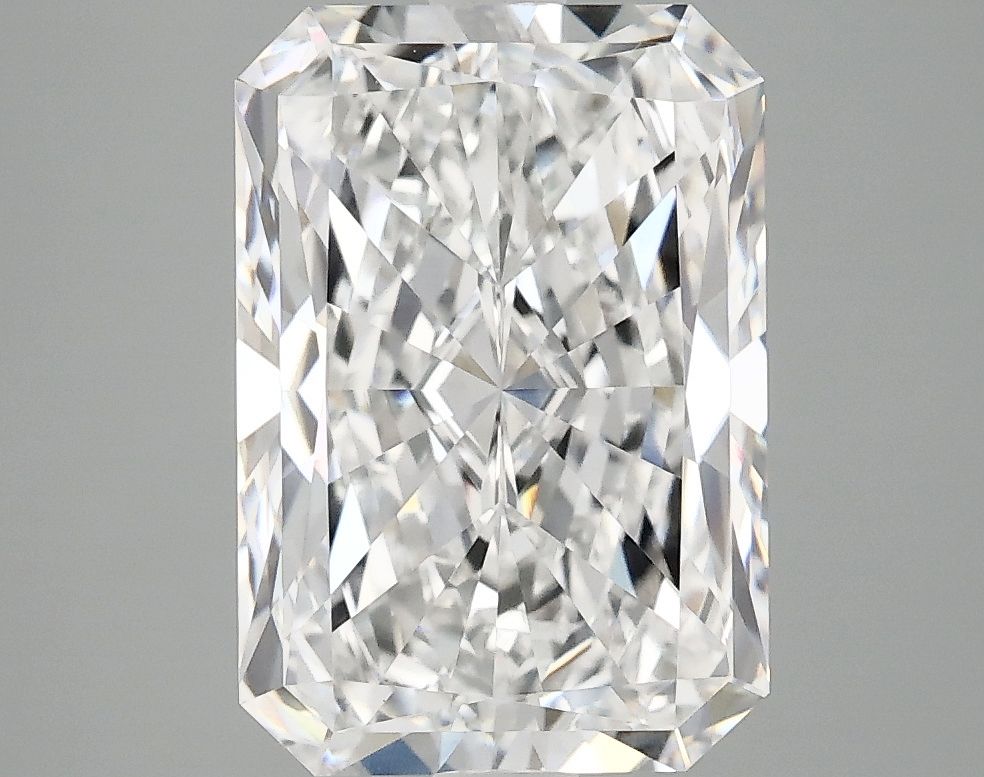 3.93 ct. radiant Lab Grown Diamond front image