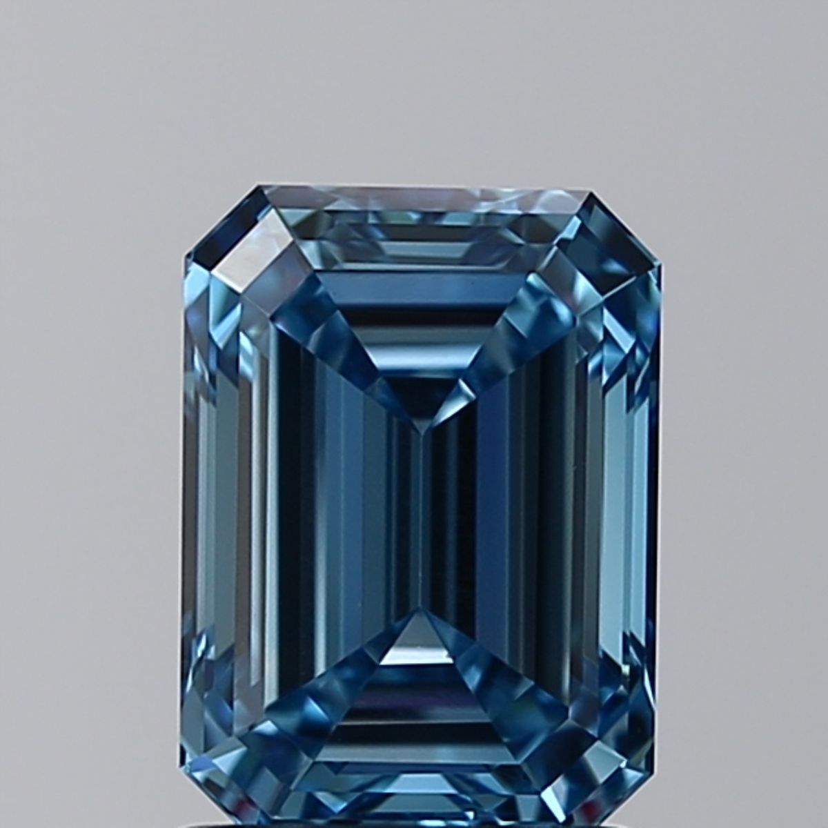 1.53 ct. emerald Lab Grown Diamond front image