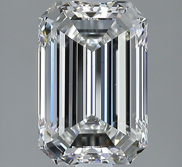 2.60 ct Emerald diamond