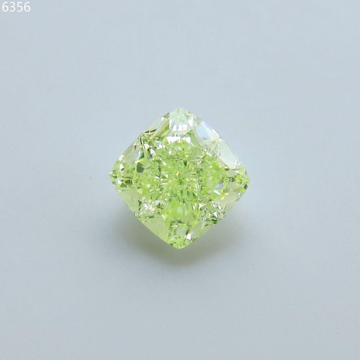 1.17 ct Cushion Brilliant diamond