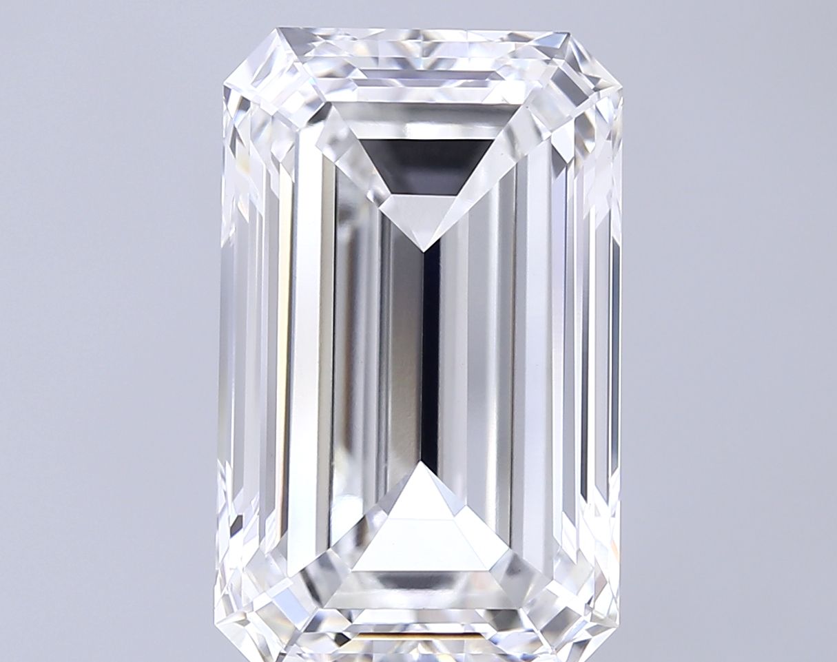 5.01 ct. emerald Lab Grown Diamond front image