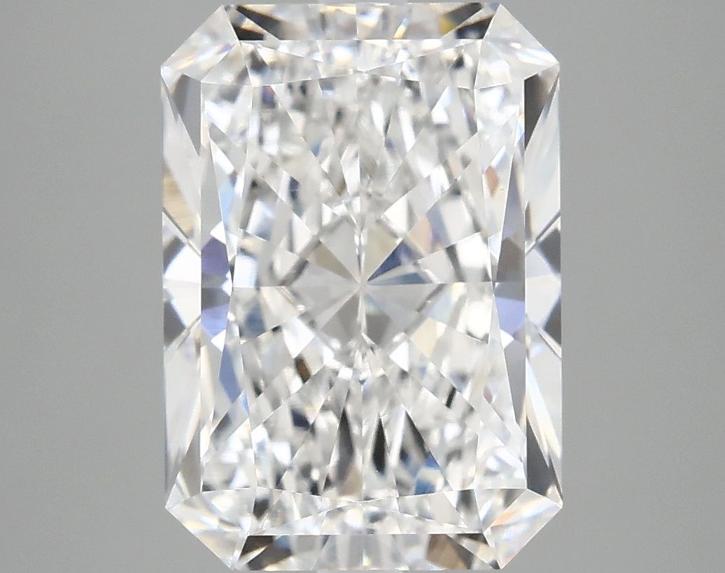 4.72 ct. radiant Lab Grown Diamond front image