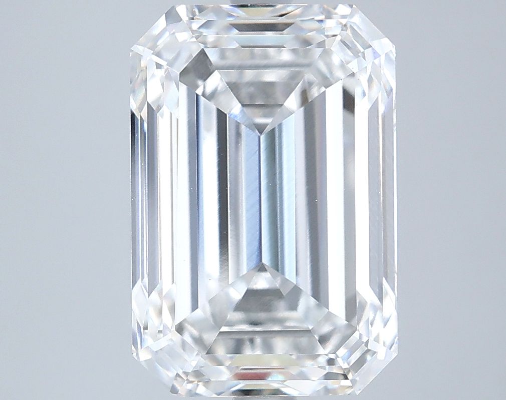 5.53 ct. emerald Lab Grown Diamond front image