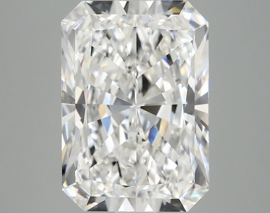 3.91 ct. radiant Lab Grown Diamond front image