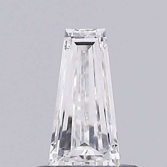 0.45 ct lab-grown Tapered baguette Diamond
