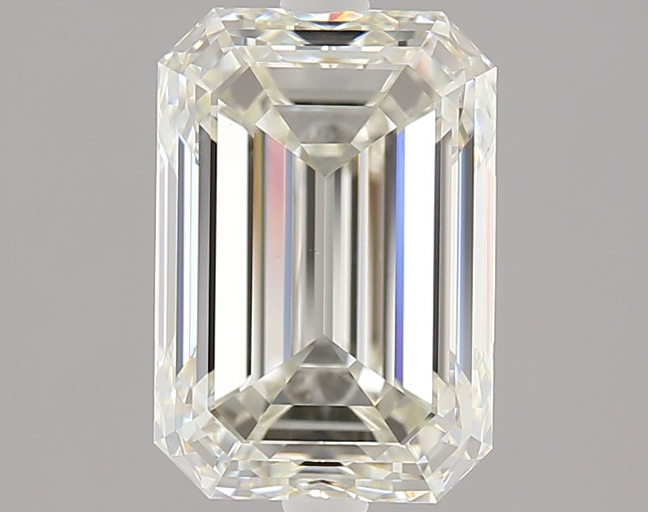 2.01 ct Emerald diamond