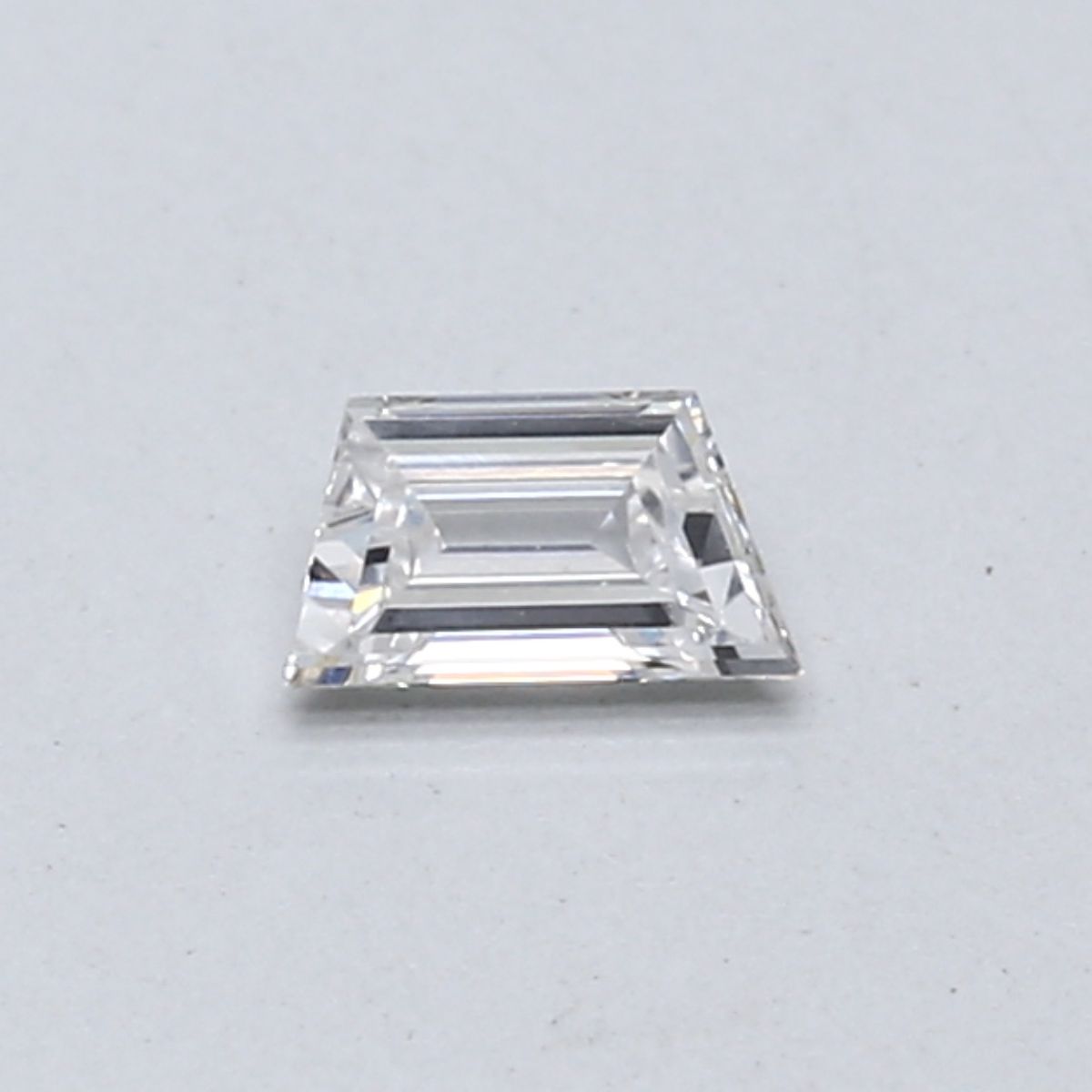 0.21ct Trapezoid F VS1