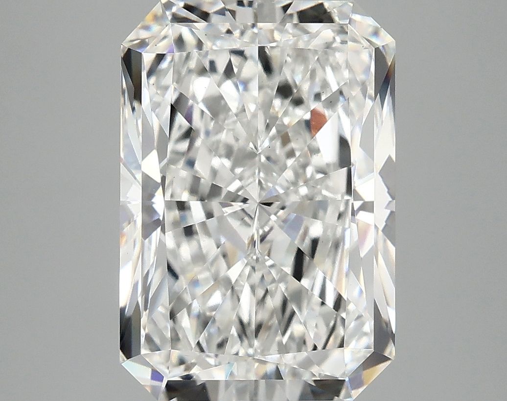 5.04 ct. radiant Lab Grown Diamond front image