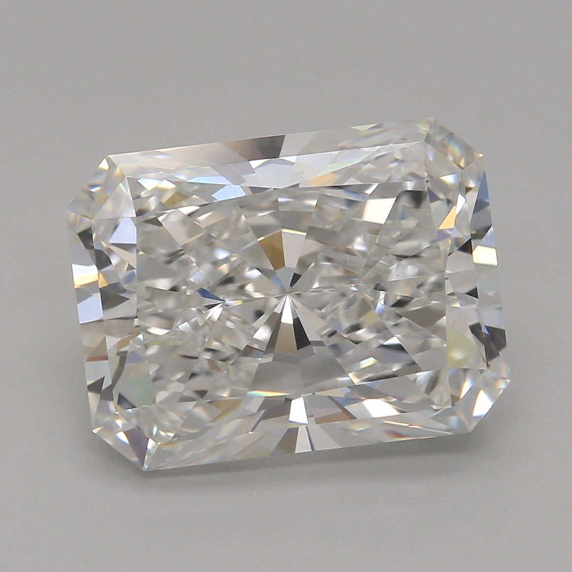 3.05 ct. radiant Lab Grown Diamond front image