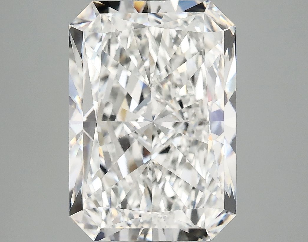 4.88 ct. radiant Lab Grown Diamond front image