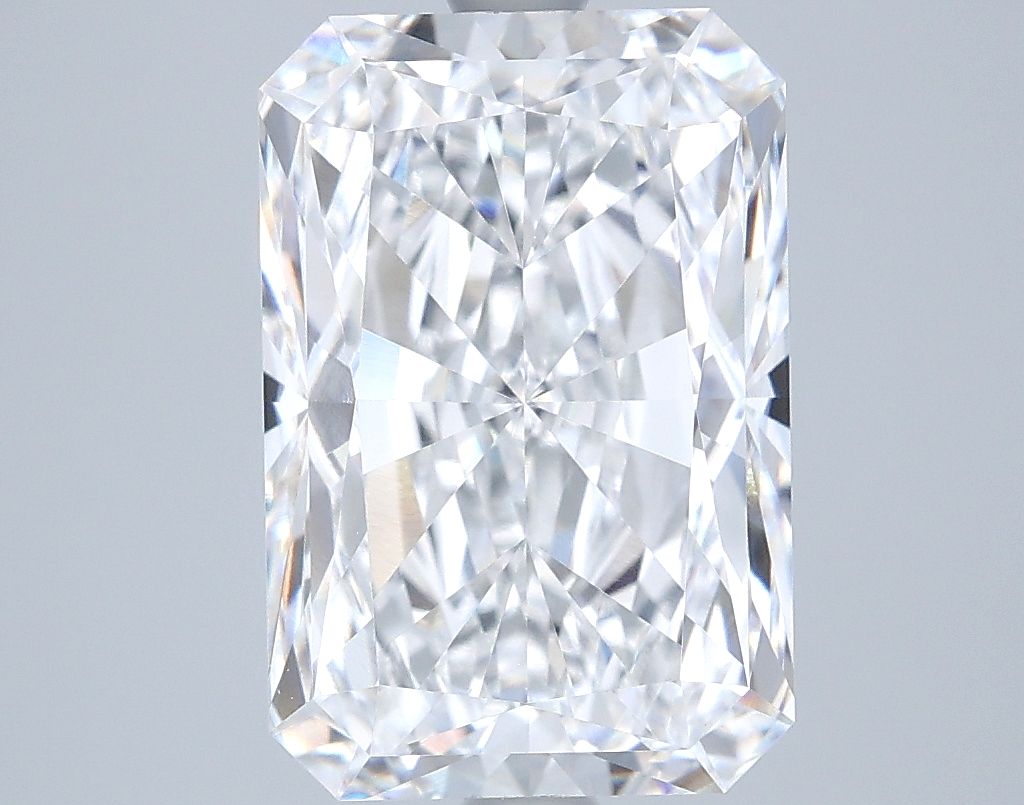 4.57 ct. radiant Lab Grown Diamond front image