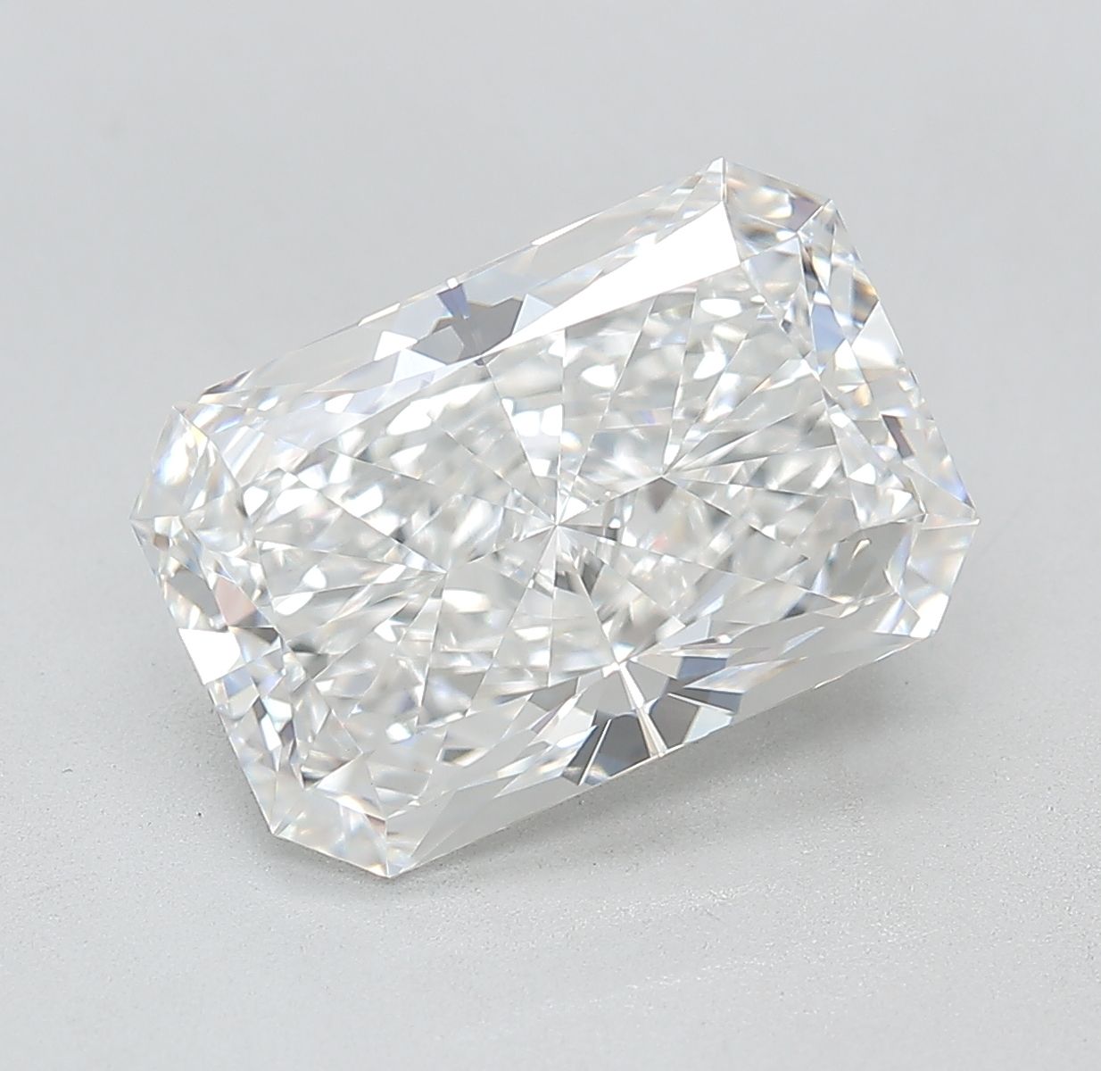 5.30 ct. radiant Lab Grown Diamond front image