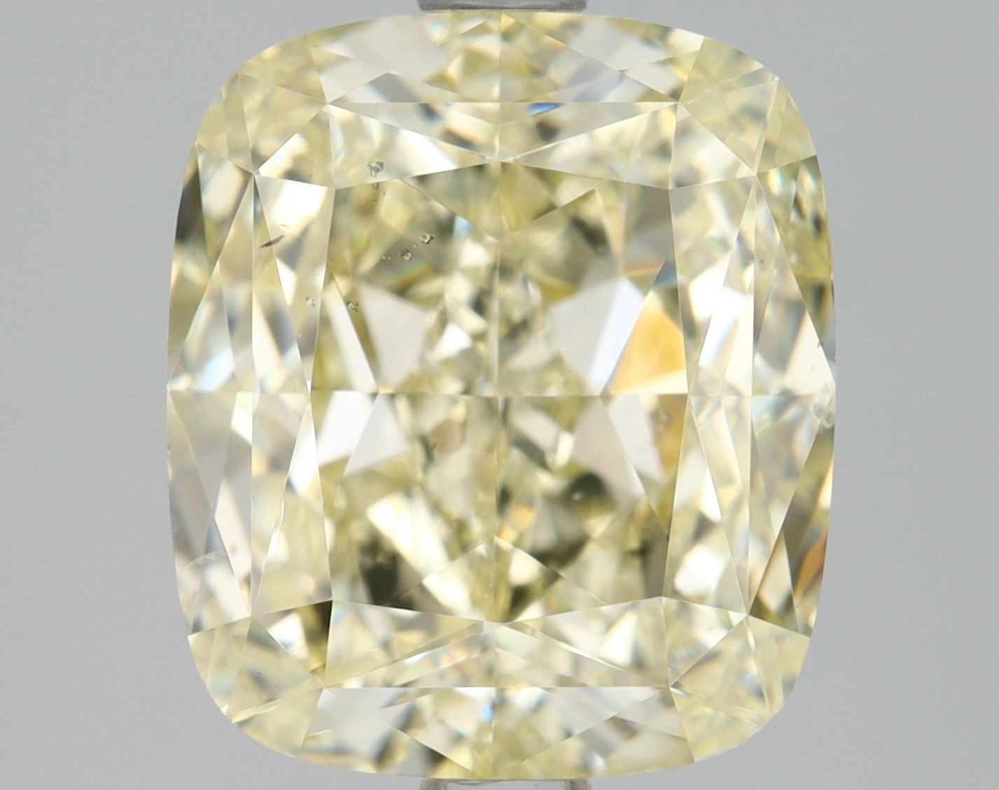 3.2 Carat Cushion brilliant Diamond Fancy Yellow SI1