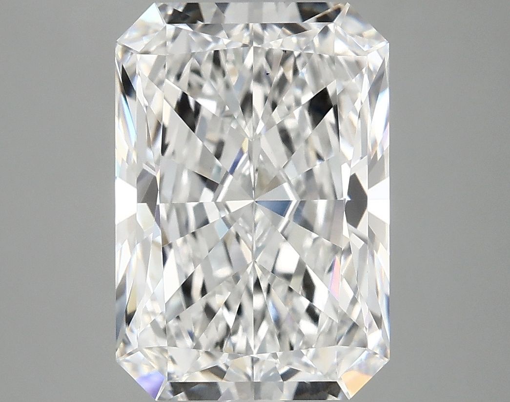 4.81 ct. radiant Lab Grown Diamond front image