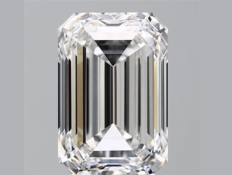 5.03 ct. emerald Lab Grown Diamond front image