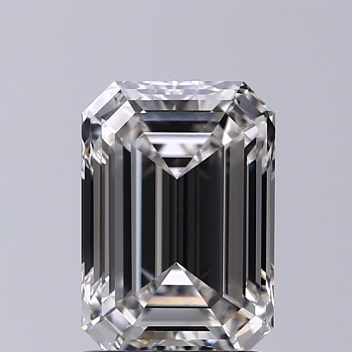1.70 ct. emerald Lab Grown Diamond front image