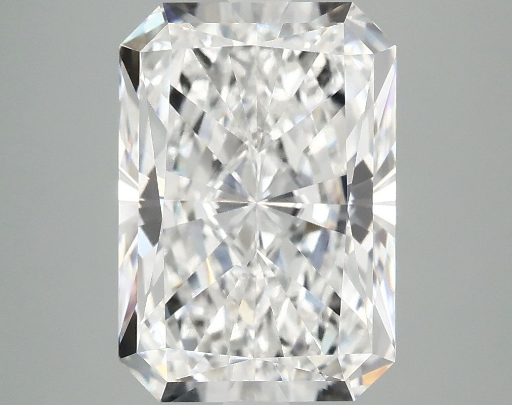 4.93 ct. radiant Lab Grown Diamond front image
