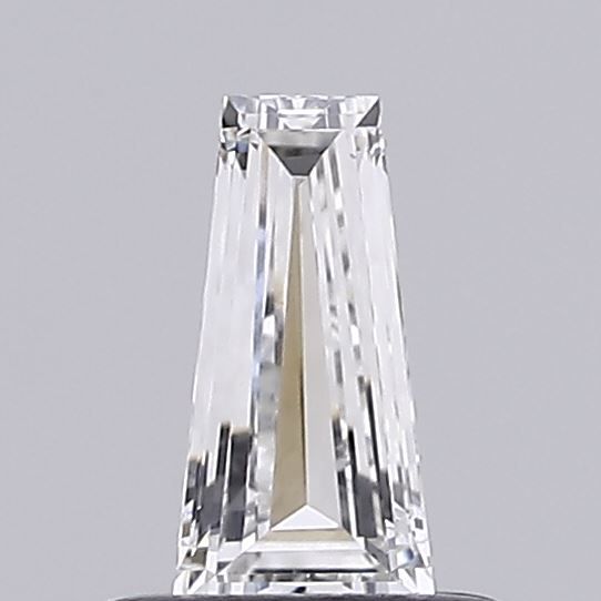 0.38 ct lab-grown Tapered baguette Diamond