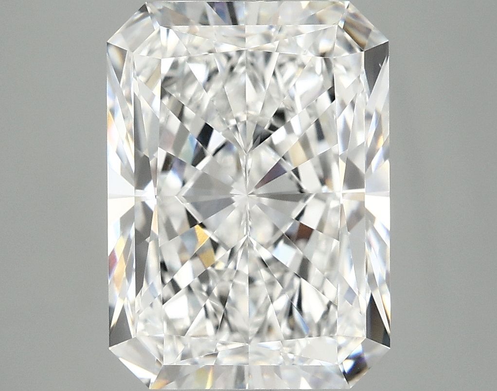 4.77 ct. radiant Lab Grown Diamond front image