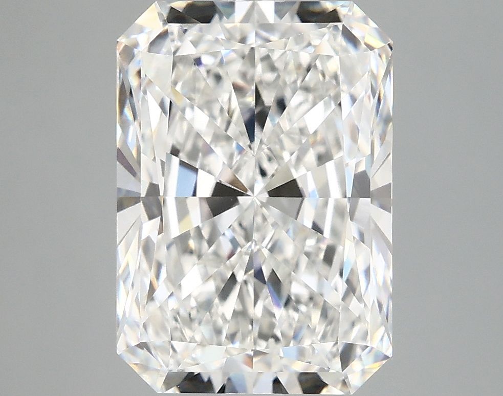 4.19 ct. radiant Lab Grown Diamond front image