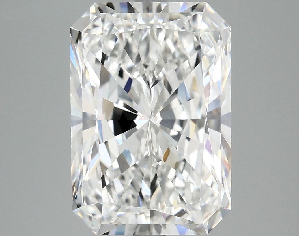 4.73 ct. radiant Lab Grown Diamond front image
