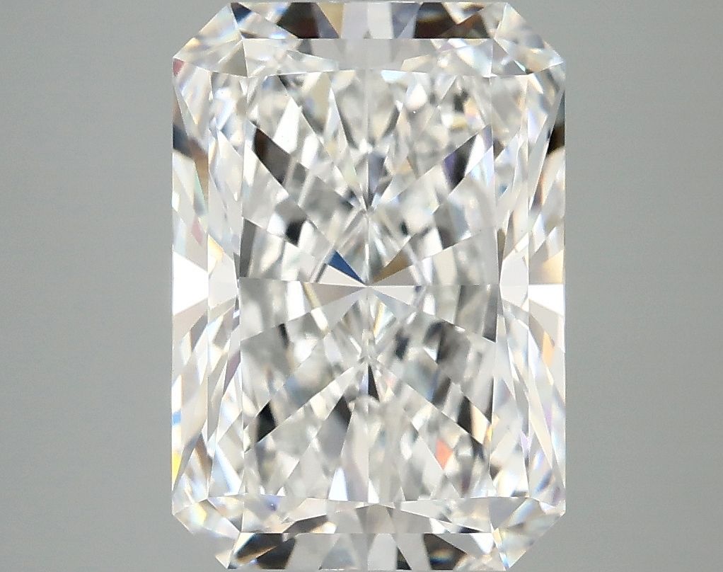 4.88 ct. radiant Lab Grown Diamond front image