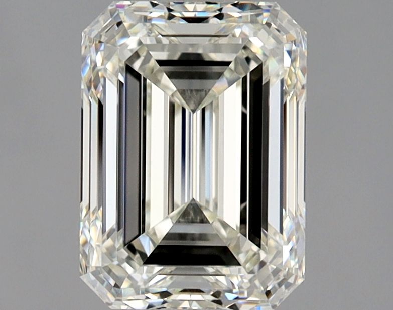 2.01 ct Emerald diamond