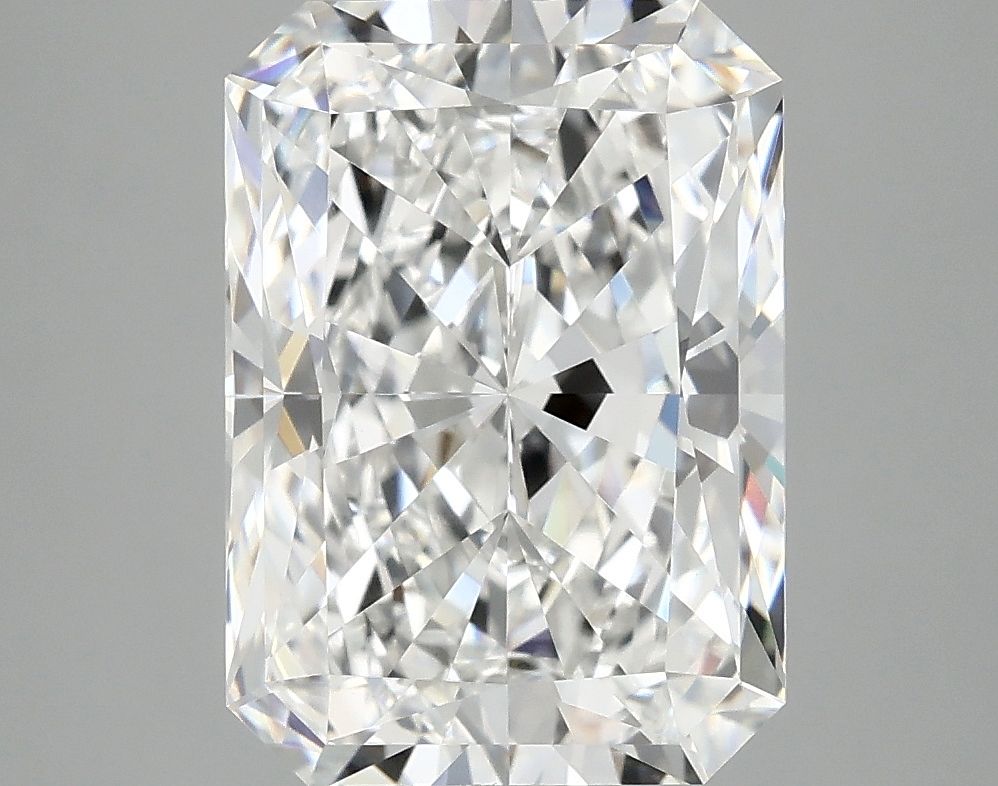 4.73 ct. radiant Lab Grown Diamond front image
