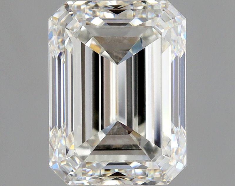 1.70 ct Emerald diamond