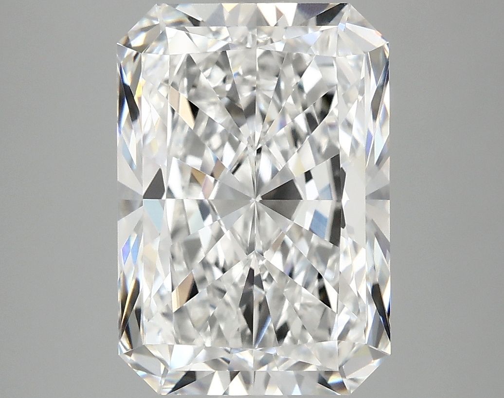 4.79 ct. radiant Lab Grown Diamond front image