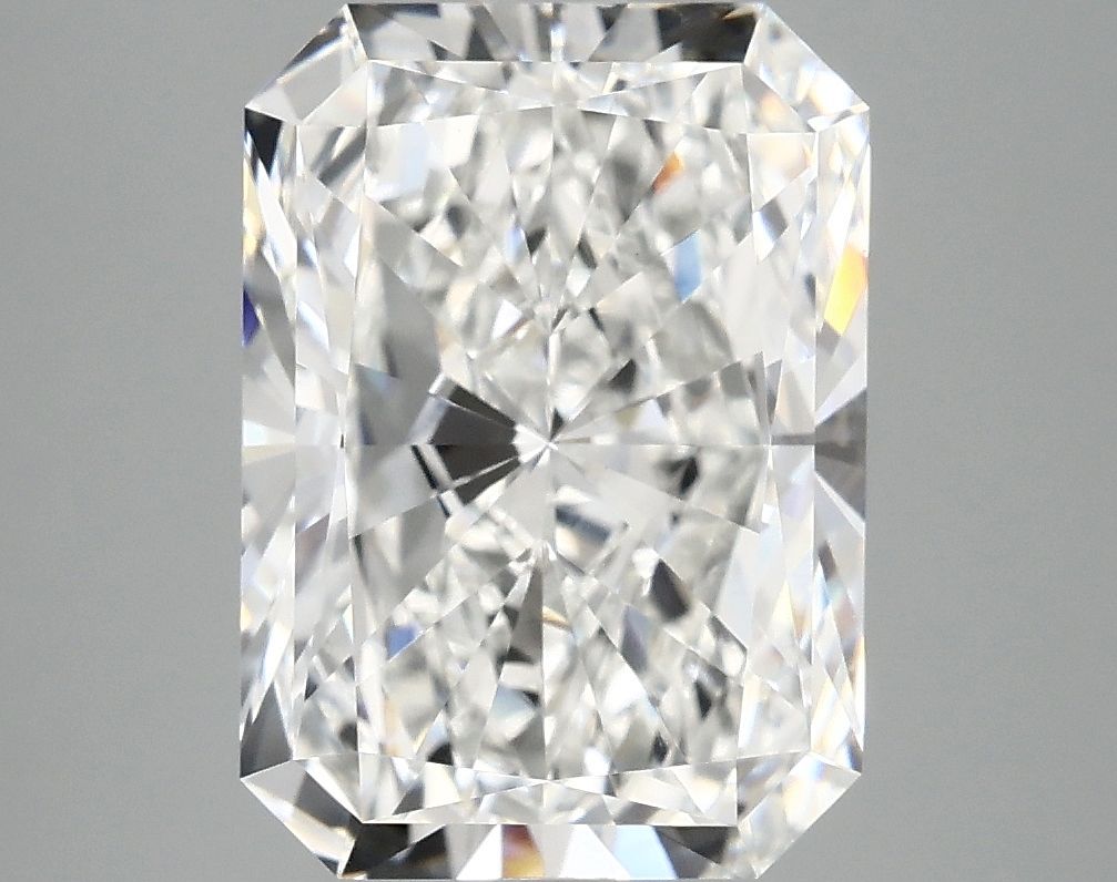 4.70 ct. radiant Lab Grown Diamond front image