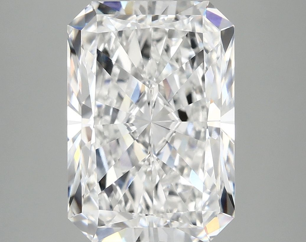 4.93 ct. radiant Lab Grown Diamond front image