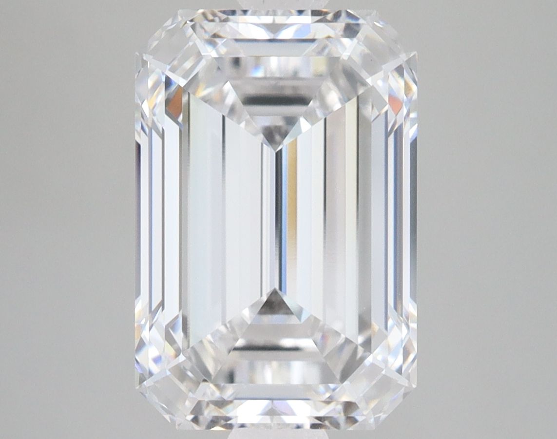 5.10 ct. emerald Lab Grown Diamond front image
