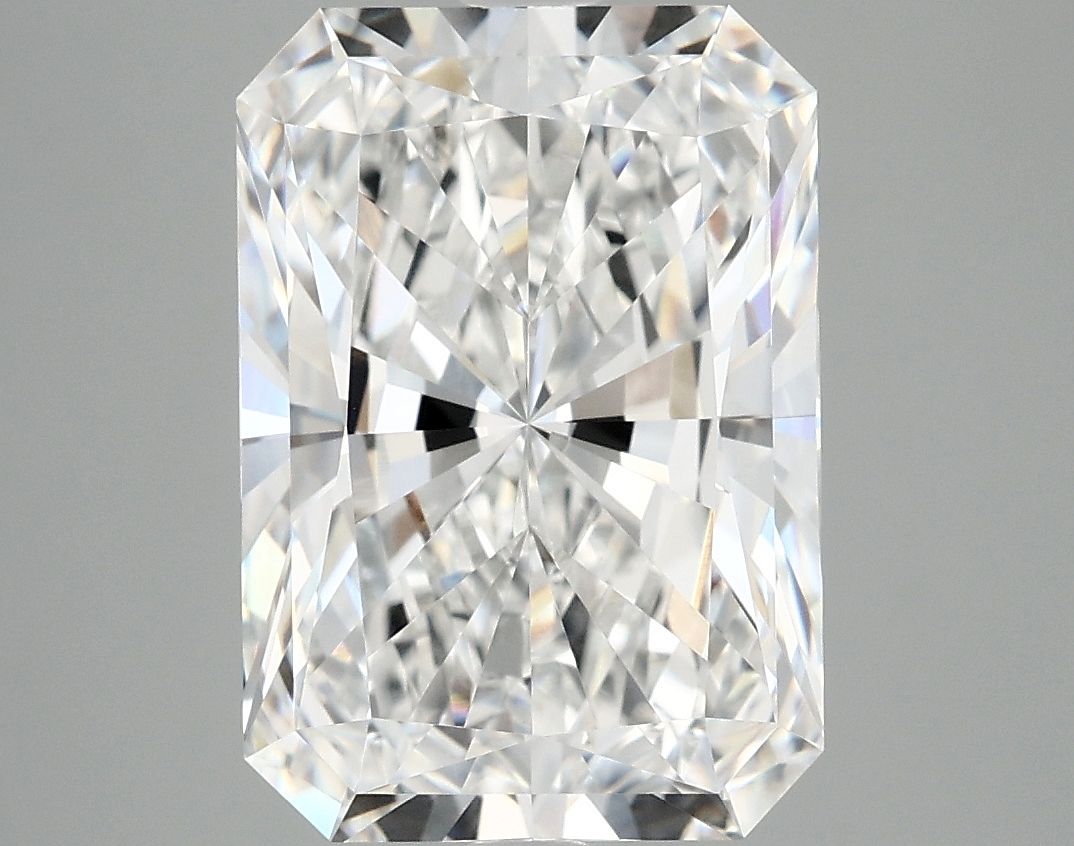 5.07 ct. radiant Lab Grown Diamond front image