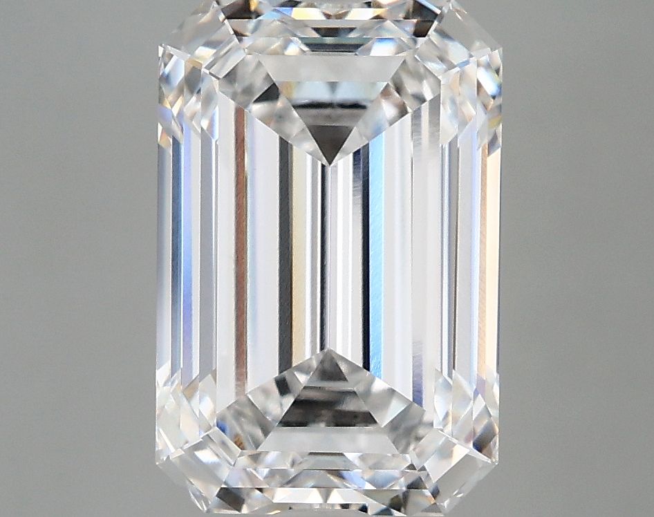 4.22 ct. emerald Lab Grown Diamond front image
