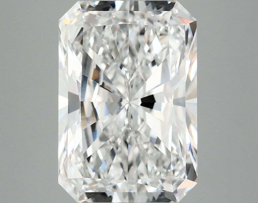 4.81 ct. radiant Lab Grown Diamond front image