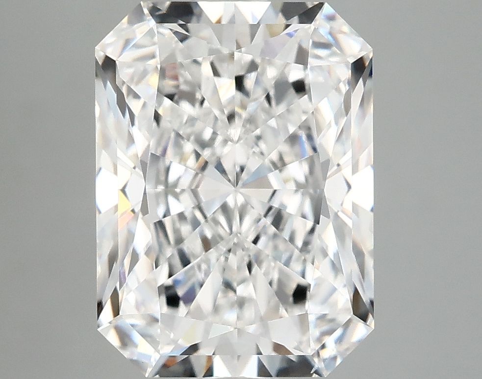 4.81 ct. radiant Lab Grown Diamond front image