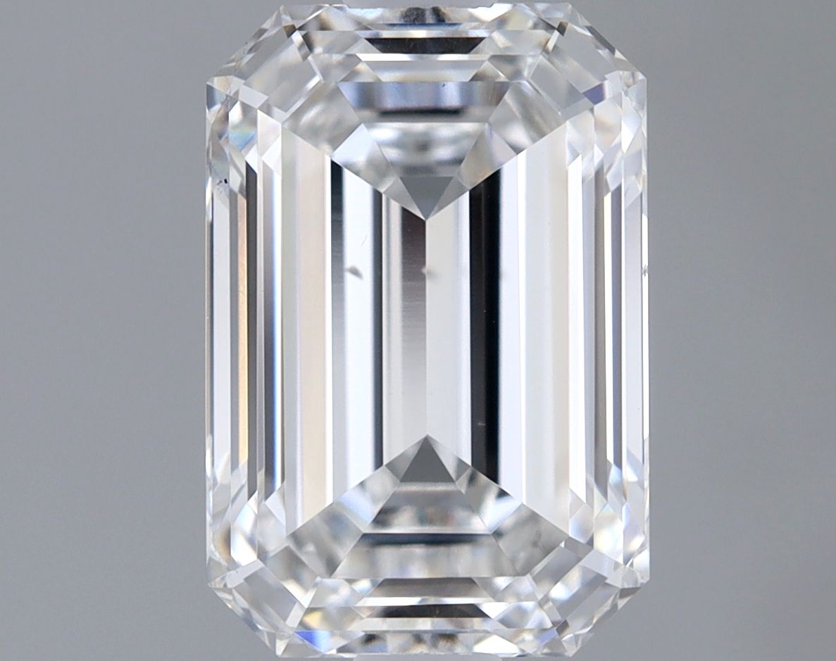 1.70 ct. emerald Lab Grown Diamond front image