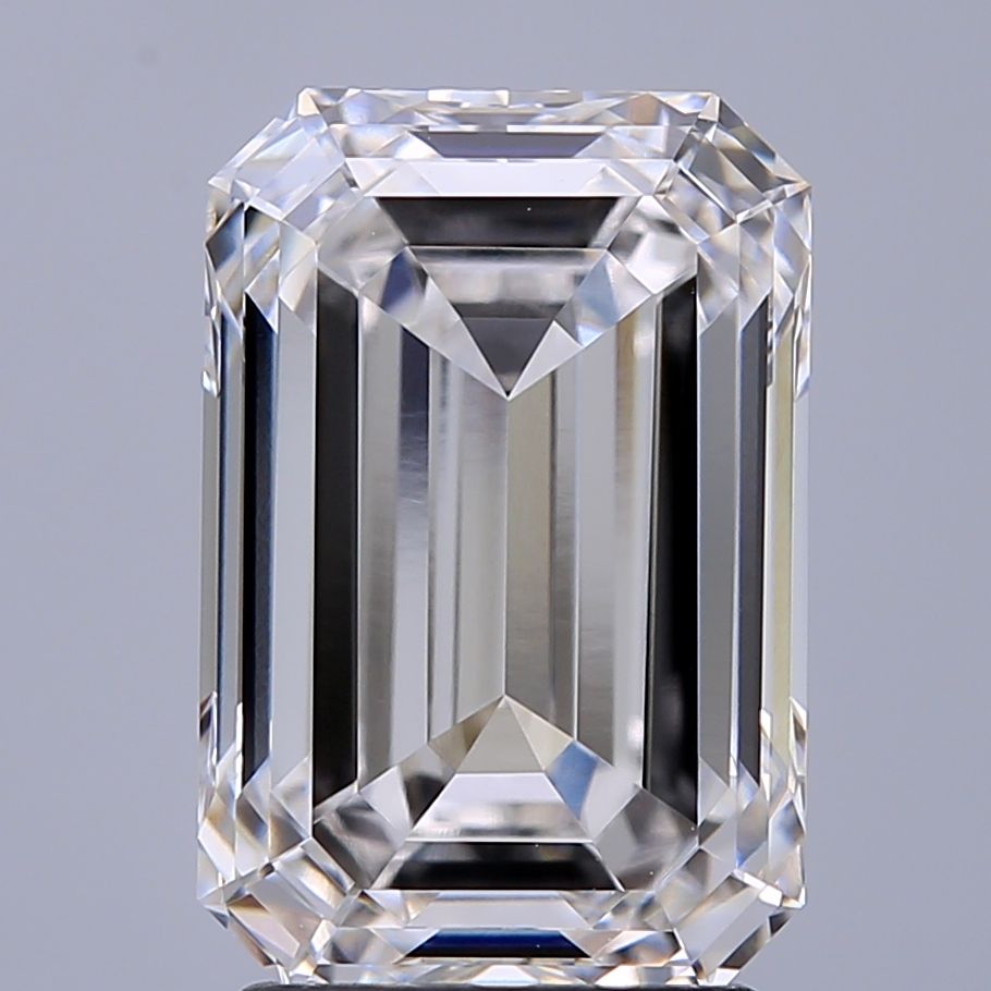 2.72 ct. emerald Lab Grown Diamond front image