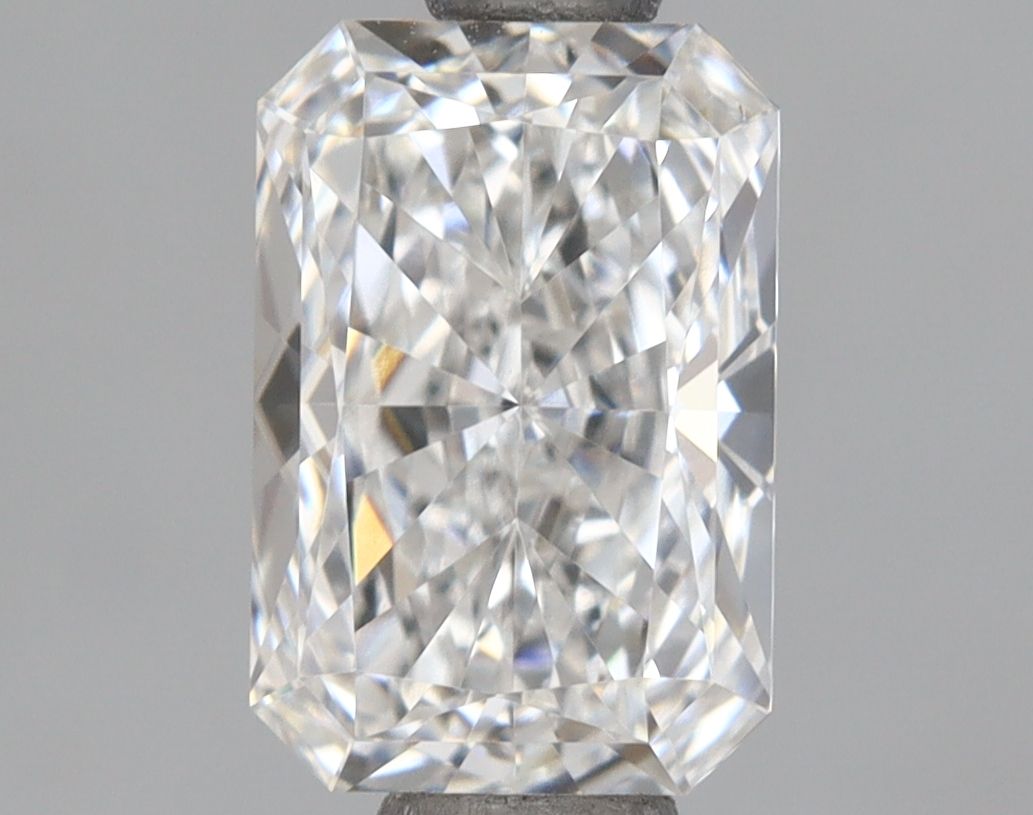 1.05 ct. radiant Lab Grown Diamond front image