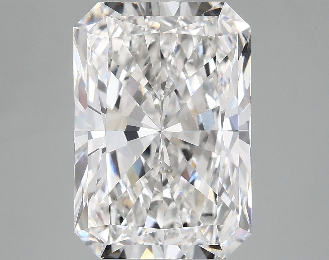 4.82 ct. radiant Lab Grown Diamond front image