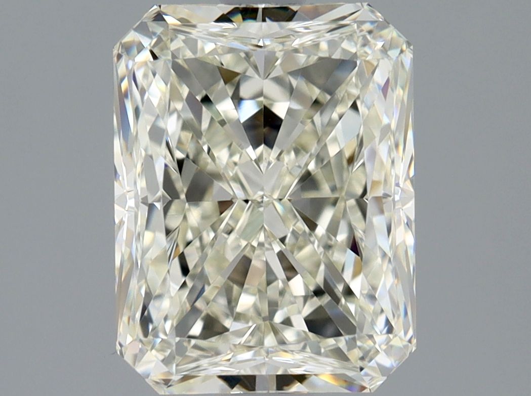 2.01 ct Radiant diamond
