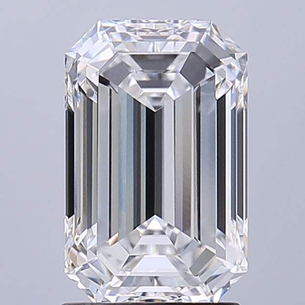 1.86 ct. emerald Lab Grown Diamond front image