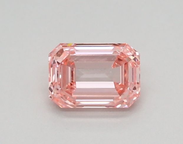0.32 ct lab-grown Emerald Diamond