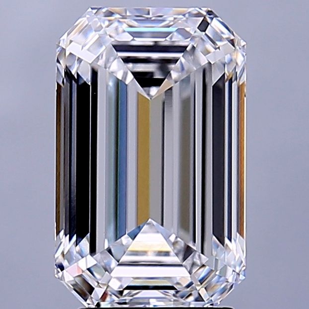 3.20 ct. emerald Lab Grown Diamond front image