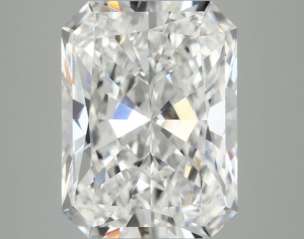 4.87 ct. radiant Lab Grown Diamond front image
